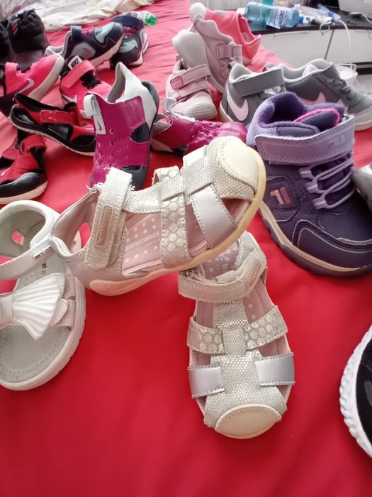 Найк. Адидас Пума за  момичета сандали,боти маратонки от 20 до 24 н