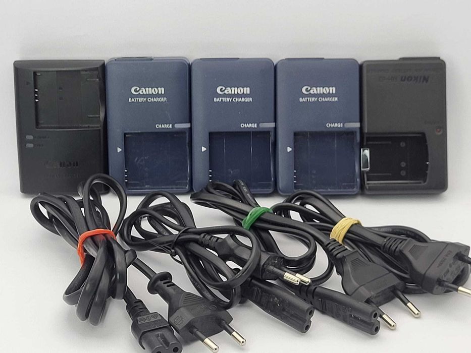 Incarcator Original CANON.
Incarcator Original Nikon.