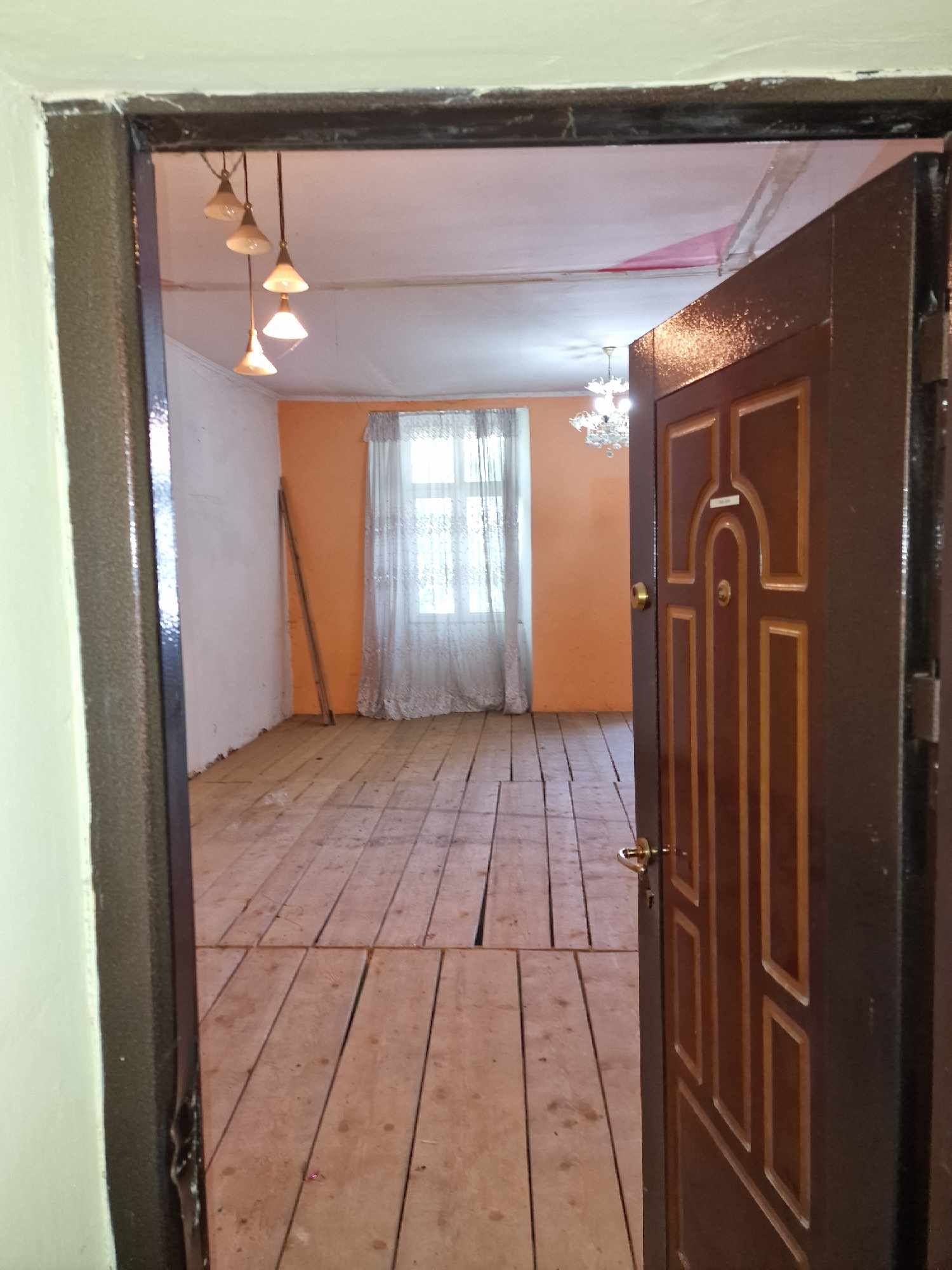 Vând / Schimb cu casă la țară) Apartament 56 mp zona centrala