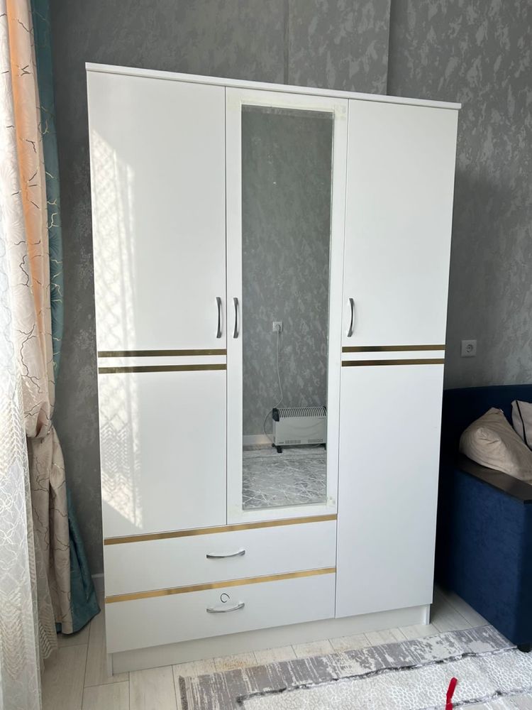3 дв 4 дв 6 дв есть много видов цена начинается от 45к