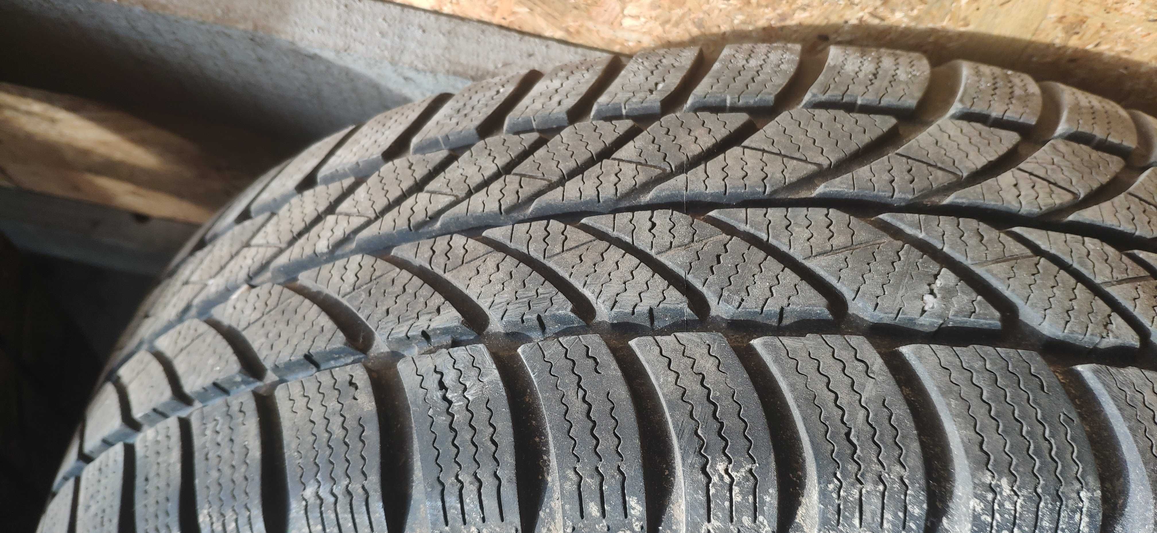 Jante aliaj Golf 5 cauciucuri de iarna 195/65R15 6,5Jx15H2 ET50