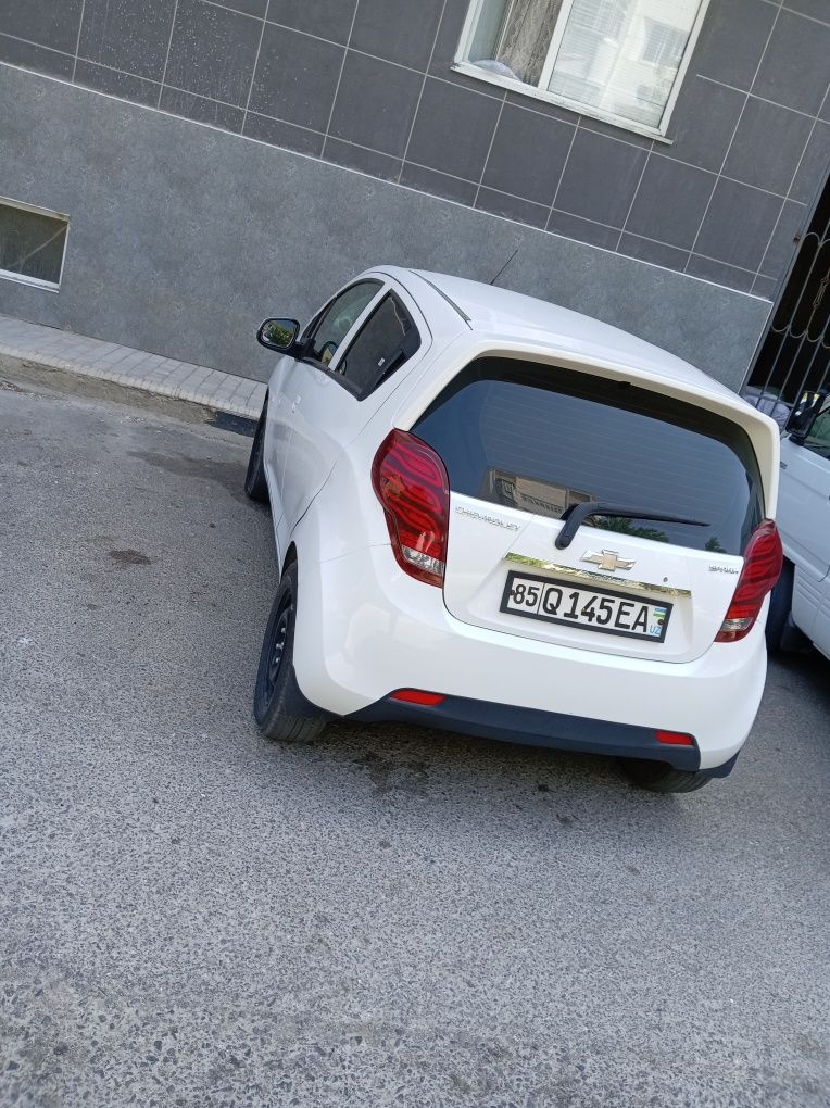 Spark srochni sotiladi