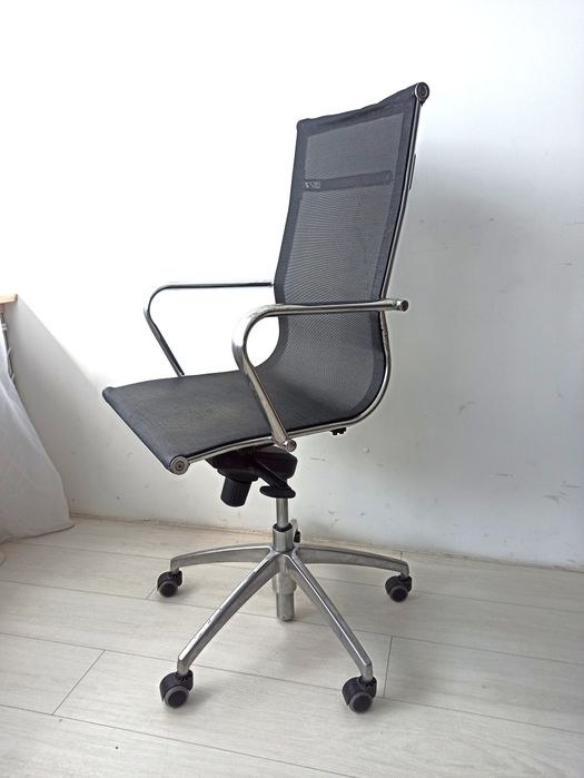 Ергономичен офис стол Eames chair