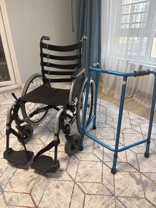 Инвалидная коляска Outback + новые ходунки