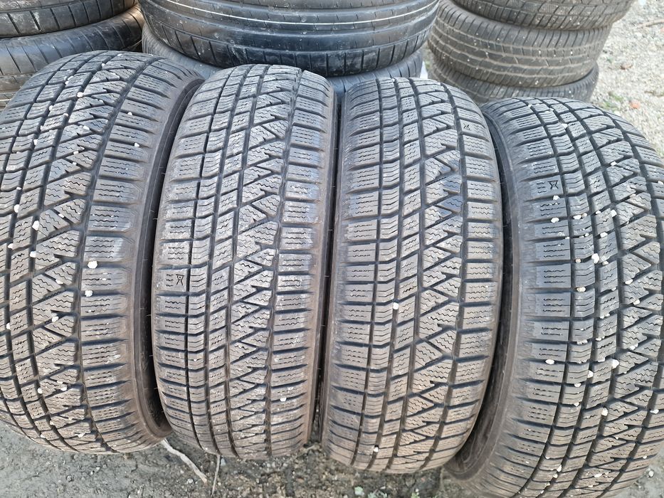 Anvelope 215/60R17 marca Kuhmo,M+S,DOT 2022,7 mm