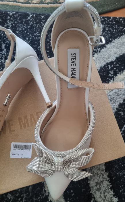 Vând pantofi stiletto mireasa