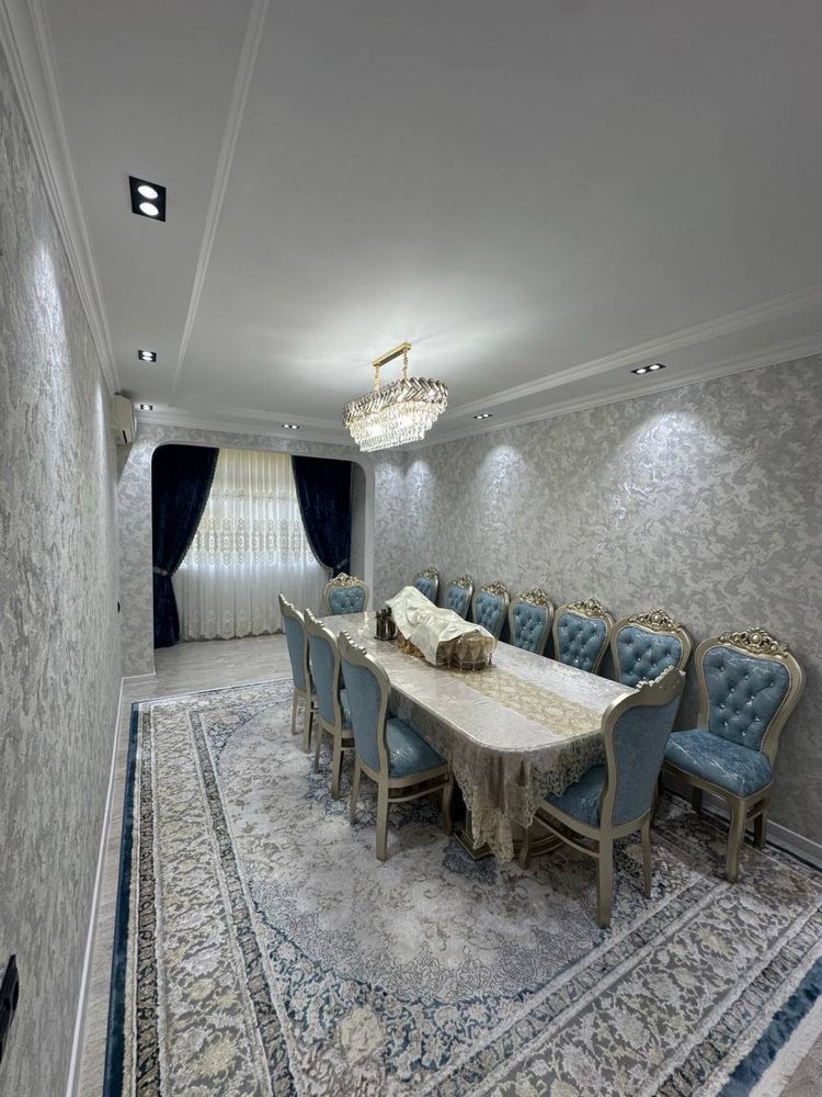 Продается 2+2/3/4 квартира в Мирзо - Улугбекском районе м-в  Ялангач