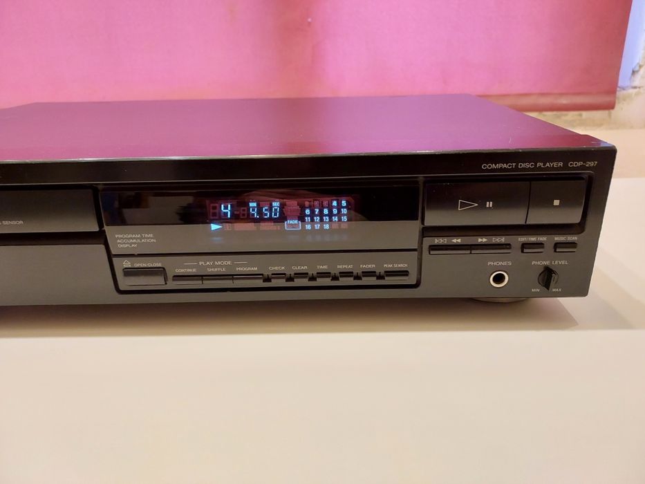 CD-Player Sony CDP-297. Made in France. Perfect funcțional.