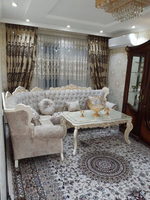 Yumshoq mebel sotiladi. Xolati zor