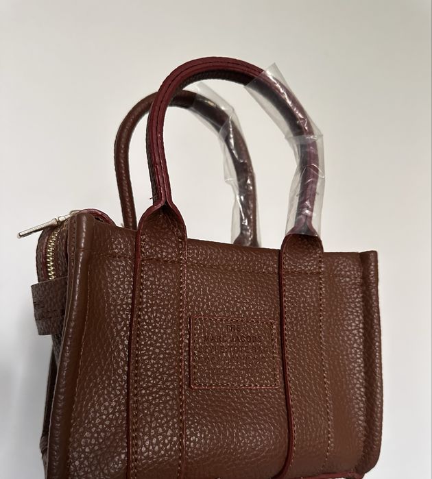 Чисто нова маркова чанта The Tote Bag - кожена