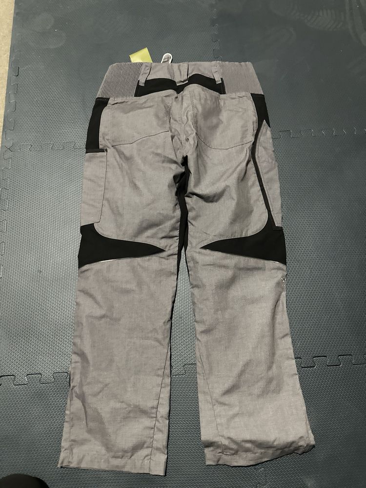 Pantaloni profesionali pentru lucru Engelbert Strauss