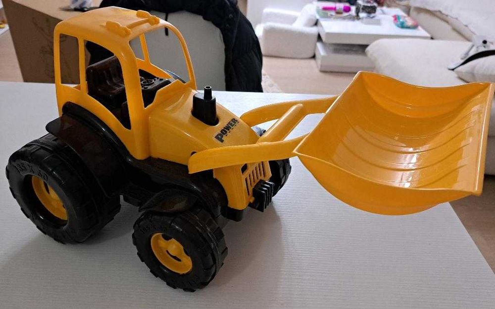 NOU - Camion vola excavator Imens, jumatate metru lungime cu cupa