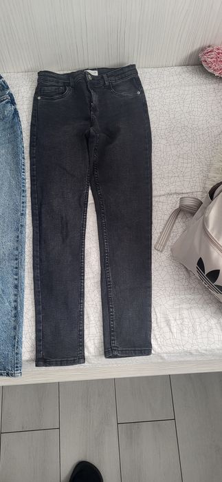 Jeans/Blugi ZARA Fete  3 perechii 90 RON
