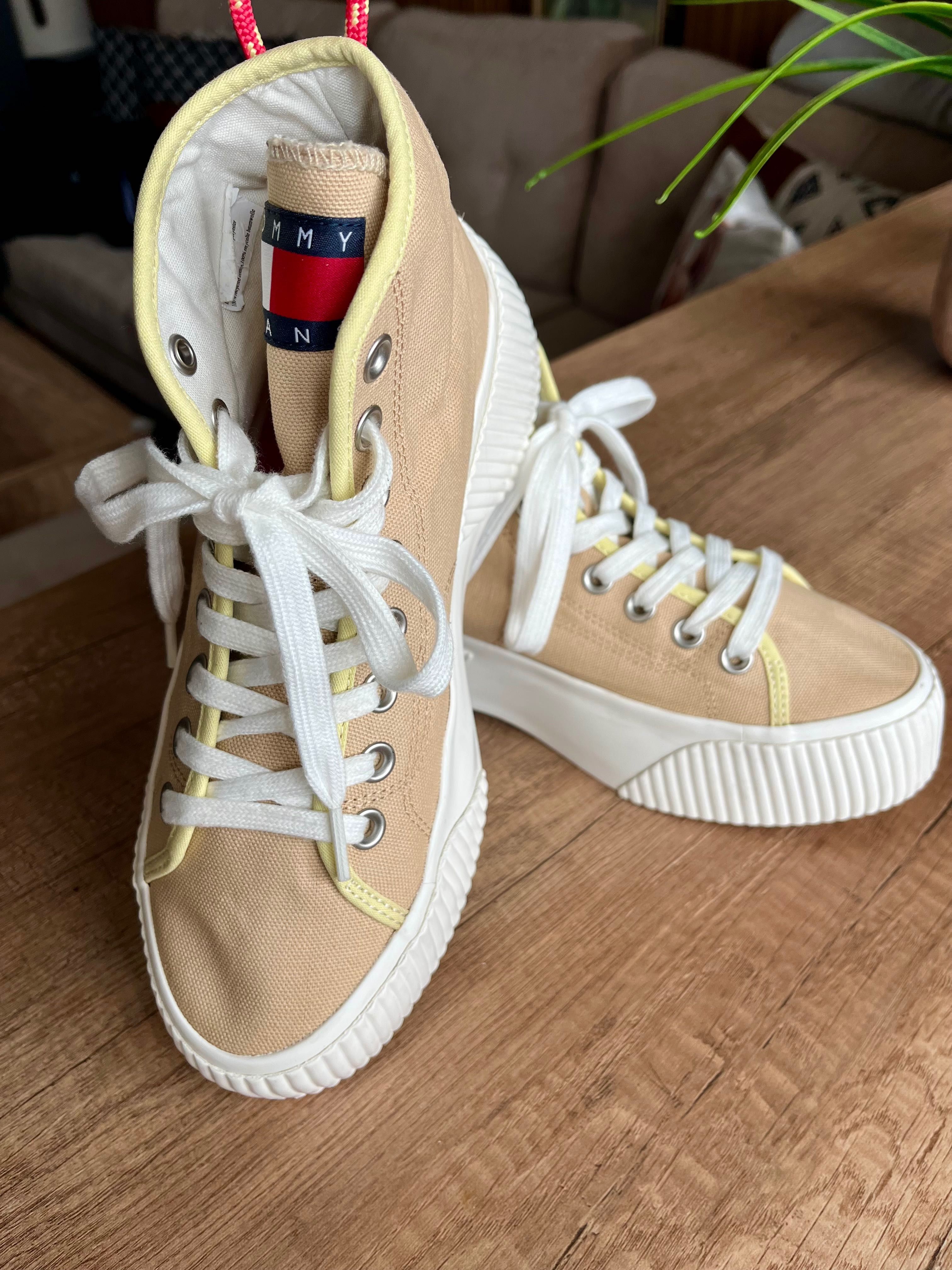 Дамски кецове Tommy Jeans