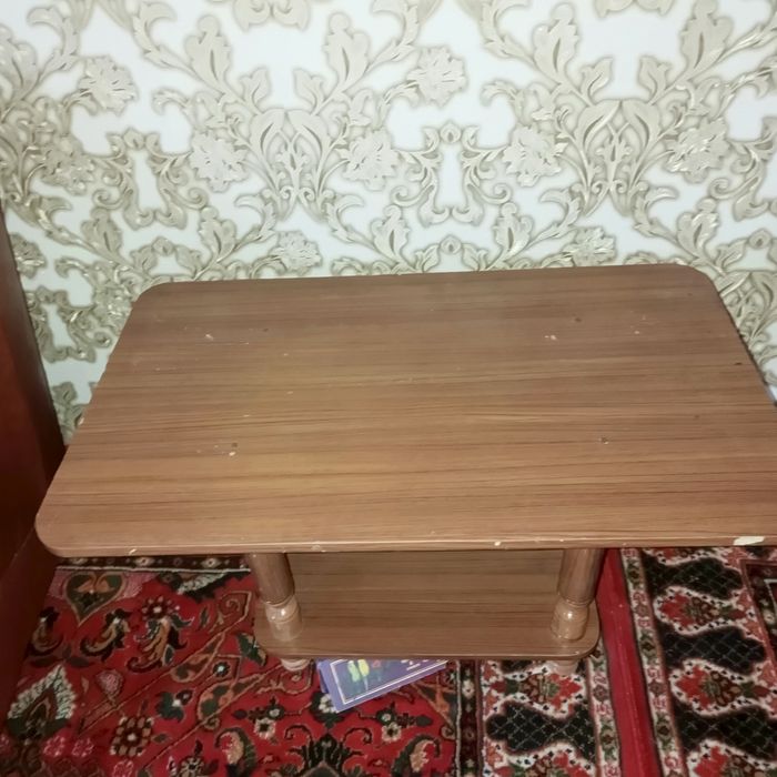 Журнальный столик