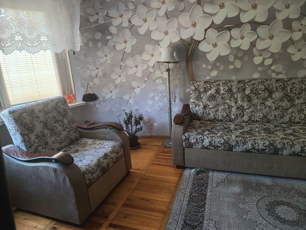 Продается диван с креслом