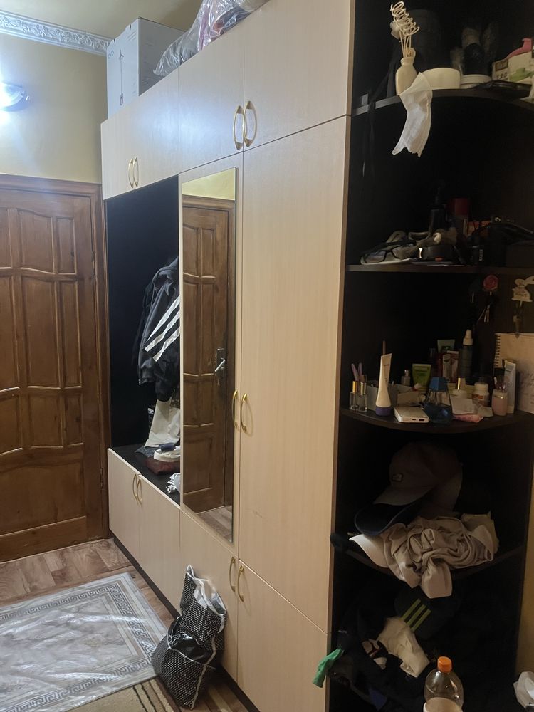 Продам прихожую мебель