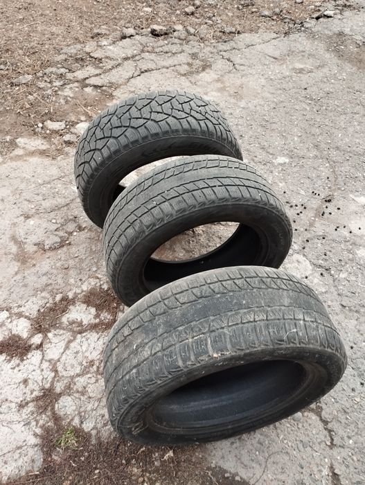 Зимние шины 215/55/16