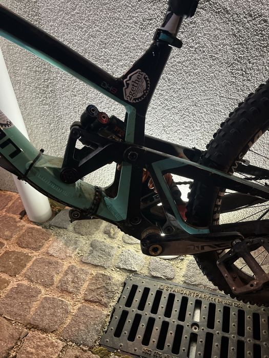 Polygon collosus dh9 2023