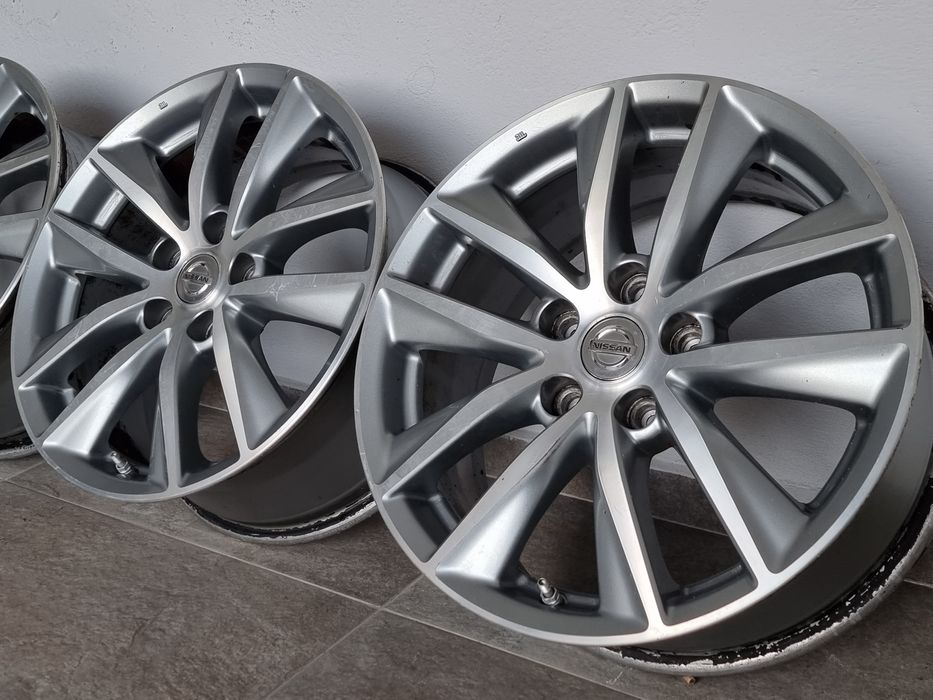 17" Оригинални джанти Nissan Qashqai X-trail 5×114.3 7.5J ET45