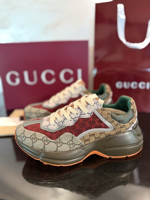 Gucci дамски обувки 38,39,40 НАЛИЧНИ 229лв пълен комплект