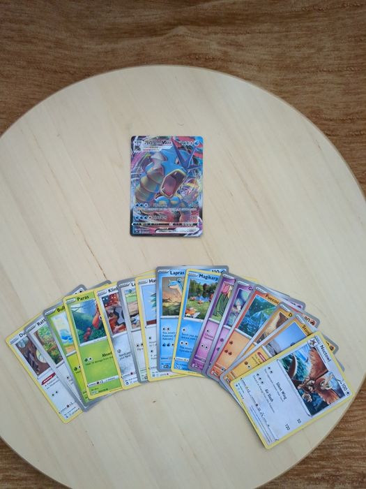 Cartonas pokemon Gyarados vmax in japoneza