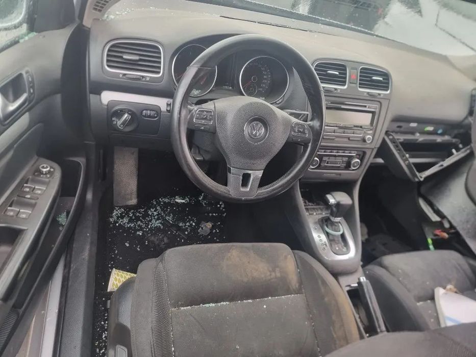 Dezmembrez VW Golf 6, an 2010, motor 1.6 tdi cutie de viteze automata