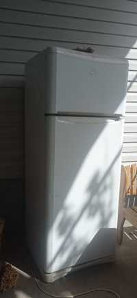 Холодильник  Indesit TEAA 5 graffiti