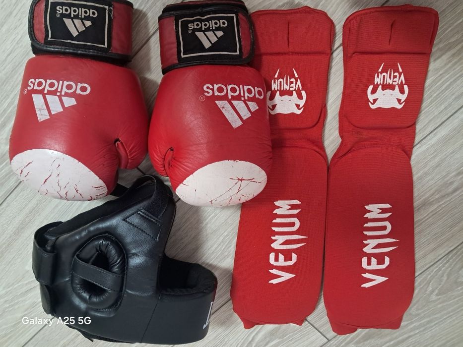 Кикбоксинг полный комплект.