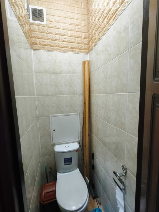 3 комнатная переделанная в 4 комнатную.3 xona kvartira 4 xonaga aylan