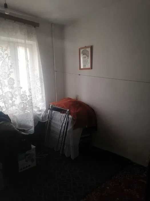 Продаётся квартира Юнусабад Бодомзор 2 ком 1 этаж (Бивший обшежития)