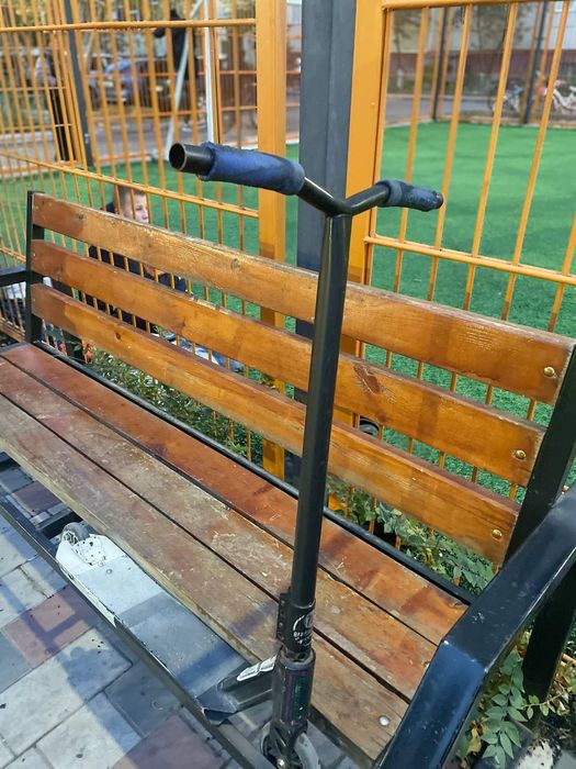 Самокат трюковой