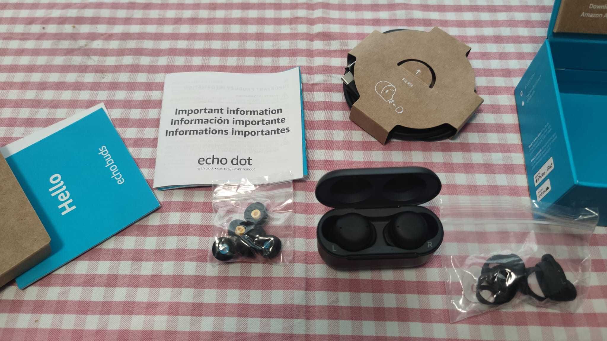 Casi in-ear Echo Buds, by Amazon, Alexa compatible