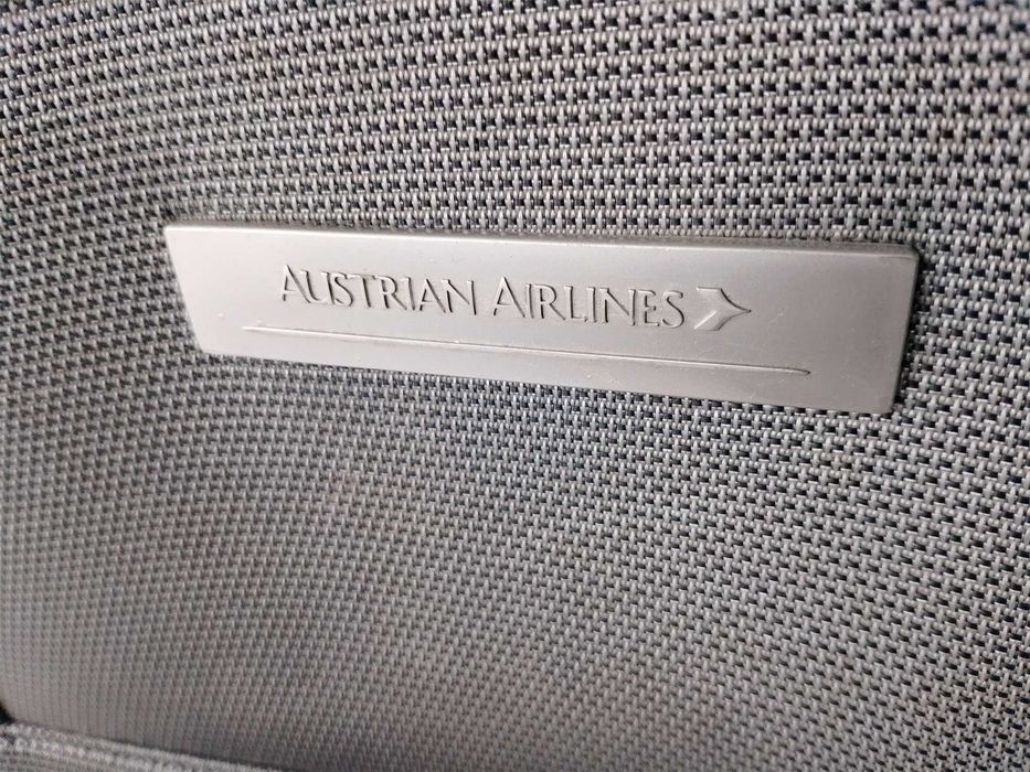 Куфар 2бр   колелца "AUSTRIAN AIRLINES" "47/35/20см" "15лв"!+Доставка!