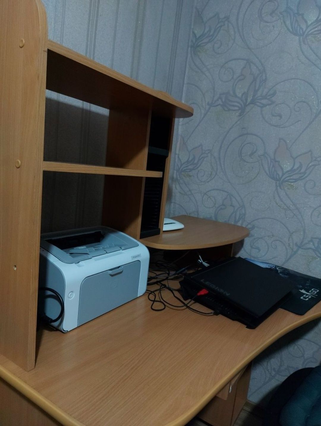 Продам стол для работы/компьютера