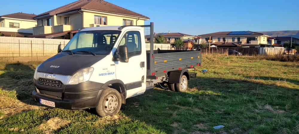 Nisip,sort,pamânt gazon,pietris,piatra concasata