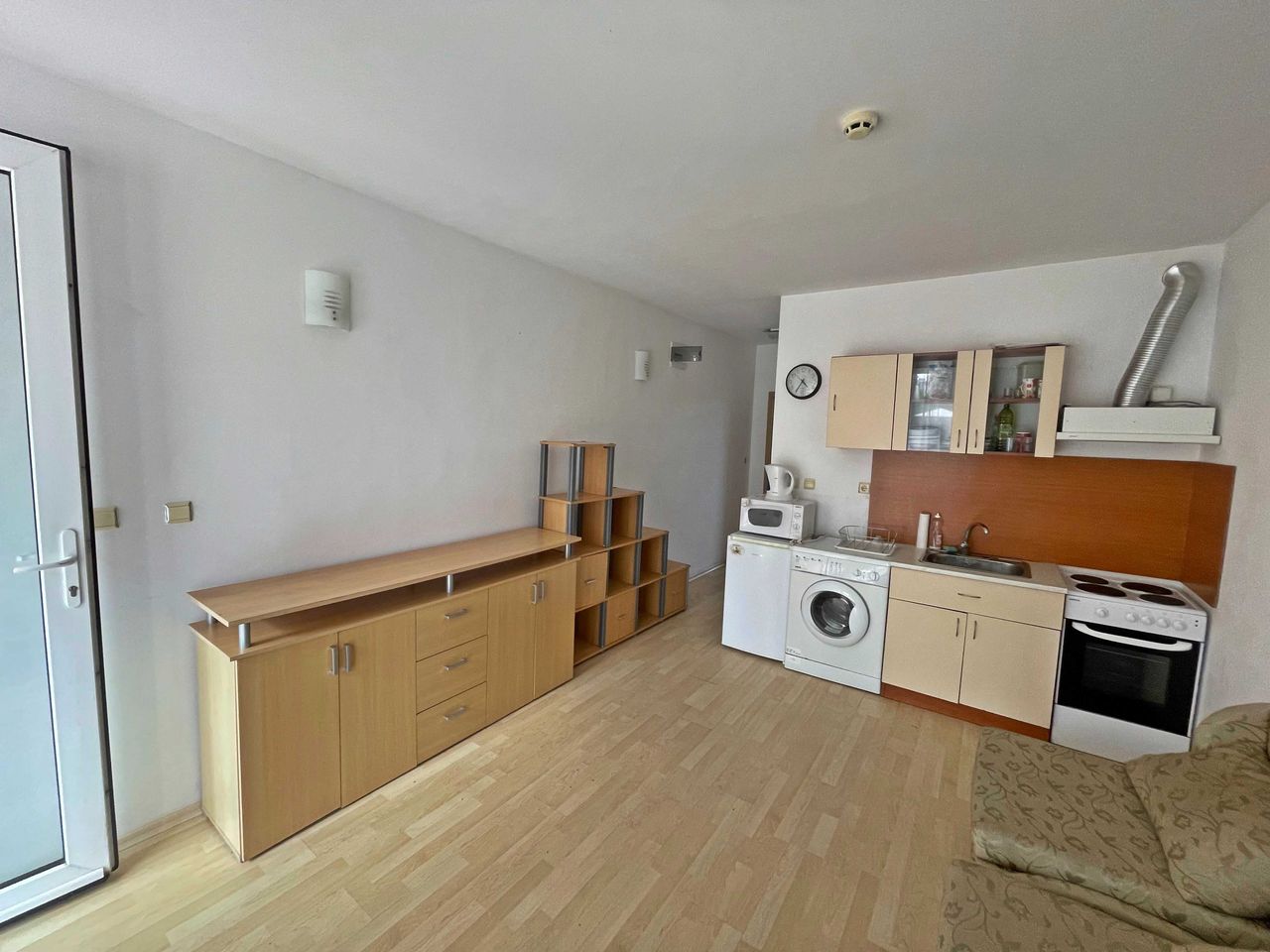 Продава се Двустаен апартамент в к.к. Слънчев бряг - 50 кв.м за 980 €/кв.м - Снимка #4
