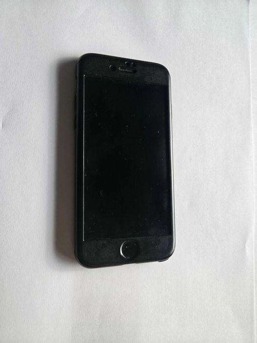 Продавам Iphone 7, 32 GB