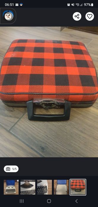 Masina de scris Fliyng fish