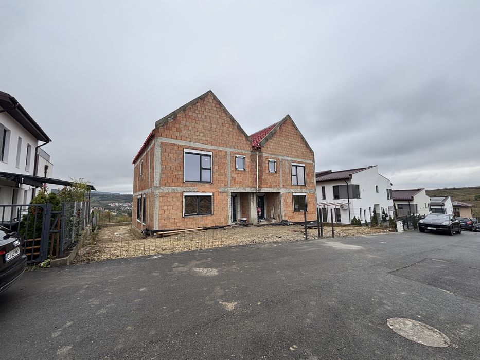 Vand casa duplex borhanci 130 mp utili 240 teren