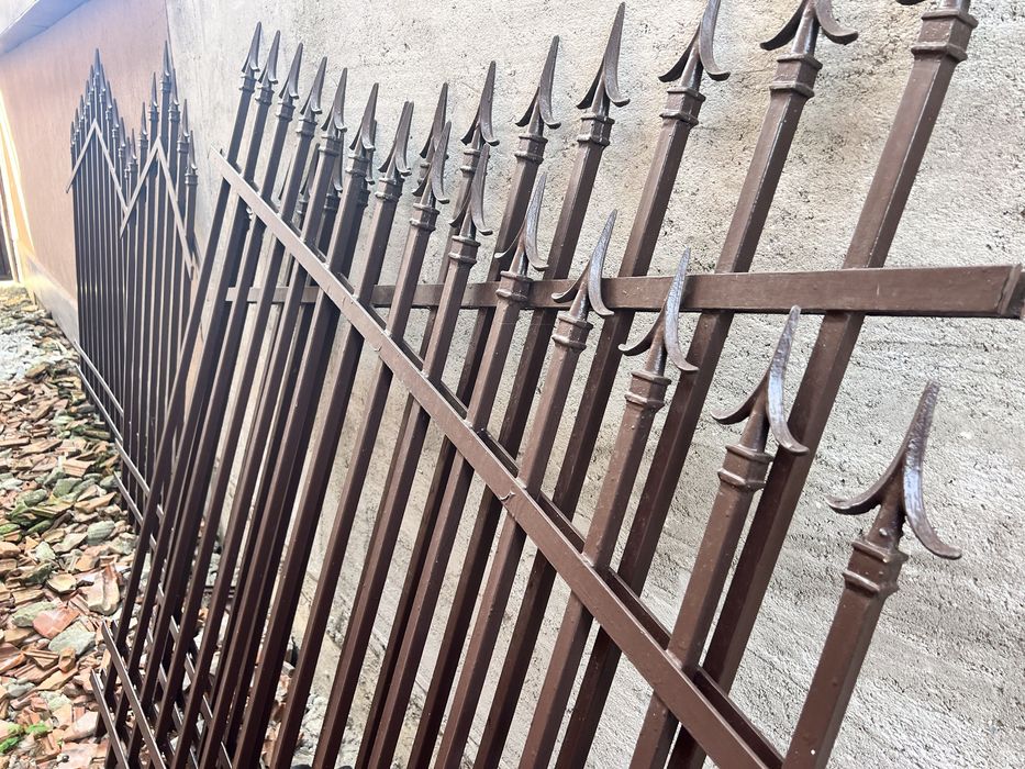 Elementi poarta fier