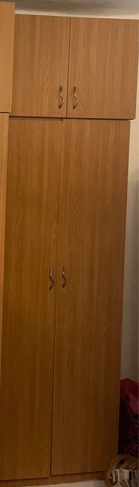 Vand dresing foarte spatios si bine intretinut