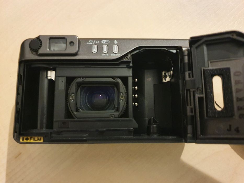 Yashica T4 zoom Kyocera