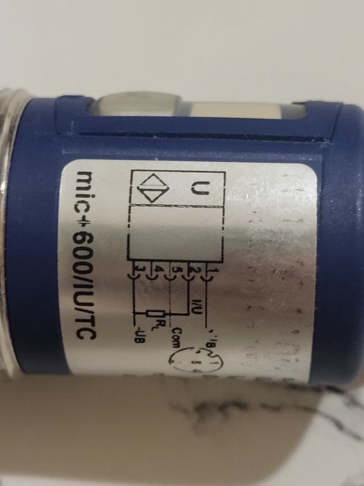 Продам ультразвуковой датчик расстояния Microsonic crm+600/IU/TC