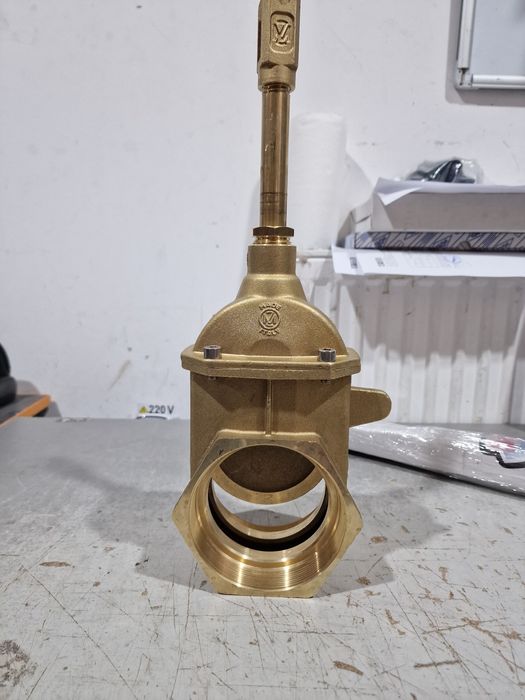 Robinet vidanja 4 toli import Italia original preț 1150 lei se poate t