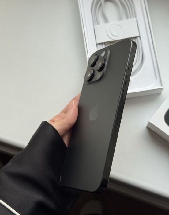 iPhone 16 pro max 256 black