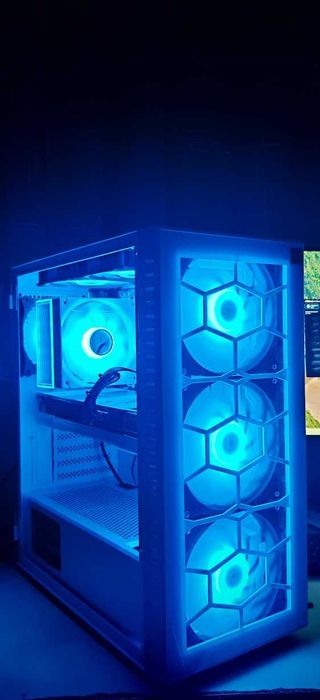 Топ Геймърско РС I5 14400/32Gb D5/1TB SSD/RX 6700XT 12Gb/WiFi&BT/Гаран