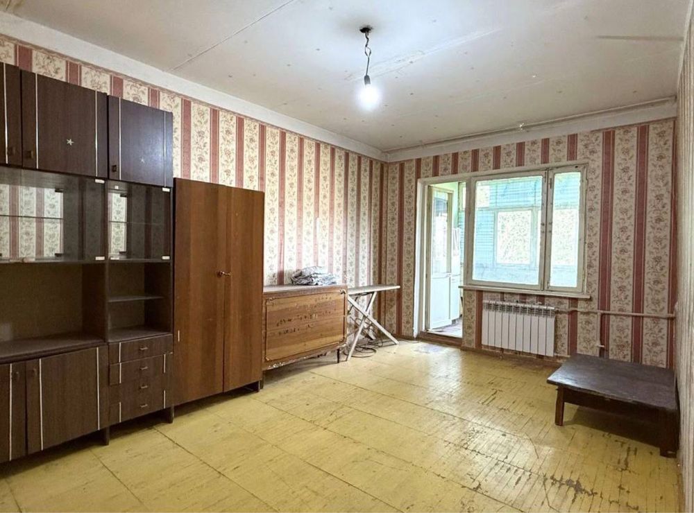 Спочно продаю квартиру 2- ком 60 м2 пер-лан на 3. В Яшнабадском районе