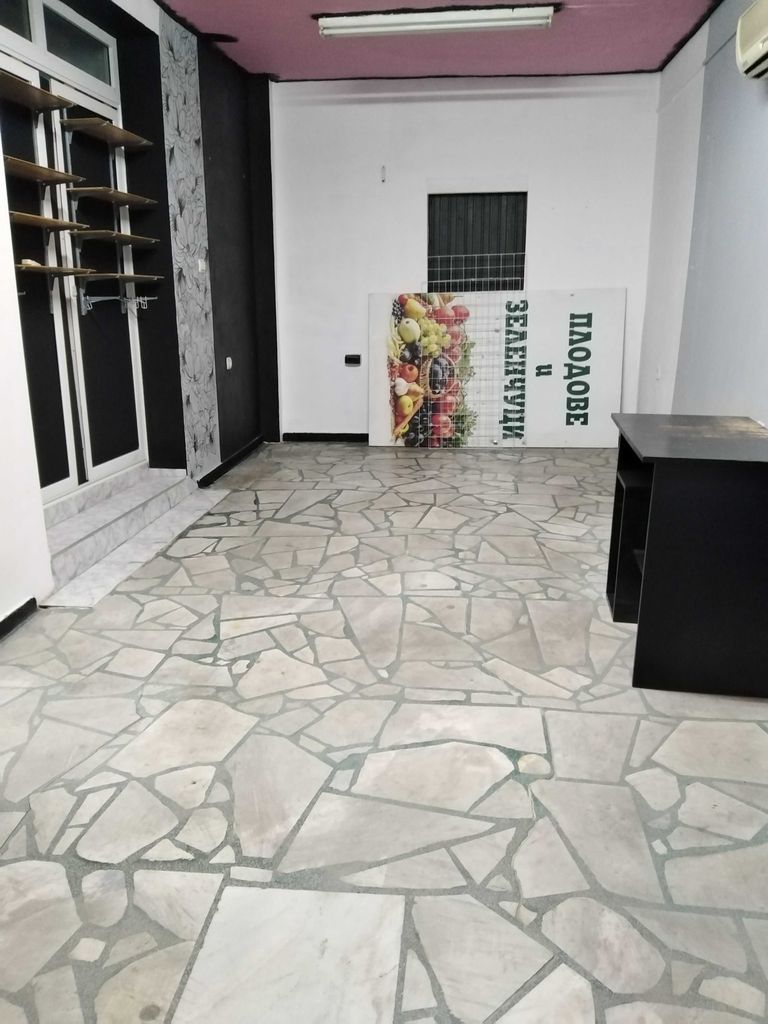 Дава се под наем Магазин в Стара Загора, Македонски - 21 кв.м за 142.8 € - Снимка #1