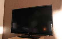 Продам телевизор LG 81см